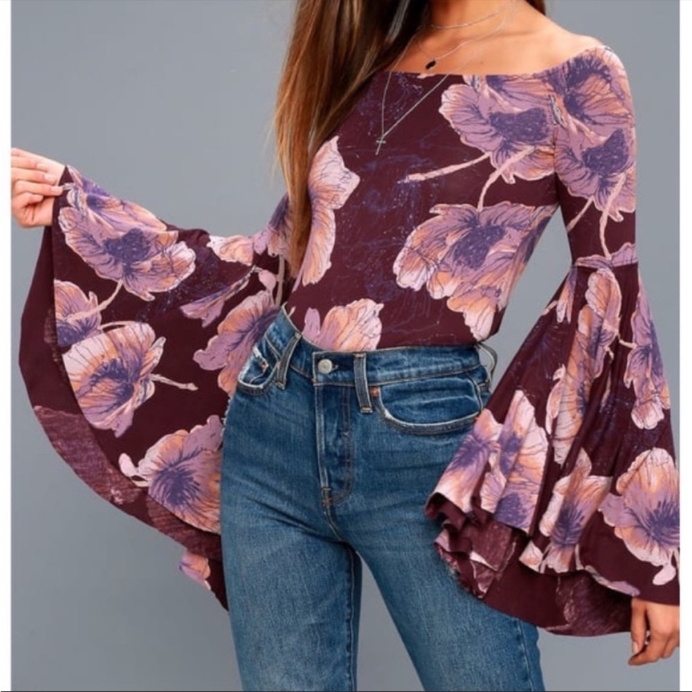 FREE PEOPLE OFF THE SHOULDER FLOWY SLEEVE FLORAL TOP “Mulberry Combo” BOHO